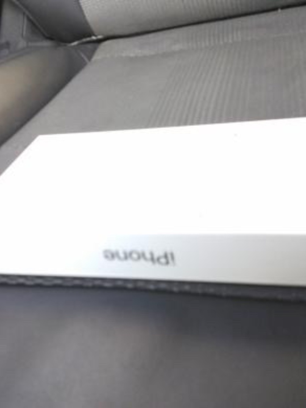 iPhone 17 - Picture 2 of 7